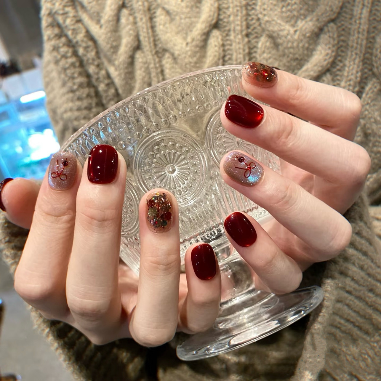 秋冬氛围感新年红宝石猫眼甜甜家手工穿戴甲酒红蝴蝶结亮片豆豆甲,彩妆/香水/美妆工具,穿戴甲/甲片,淘宝优惠券,粉丝福利购,淘宝优惠卷