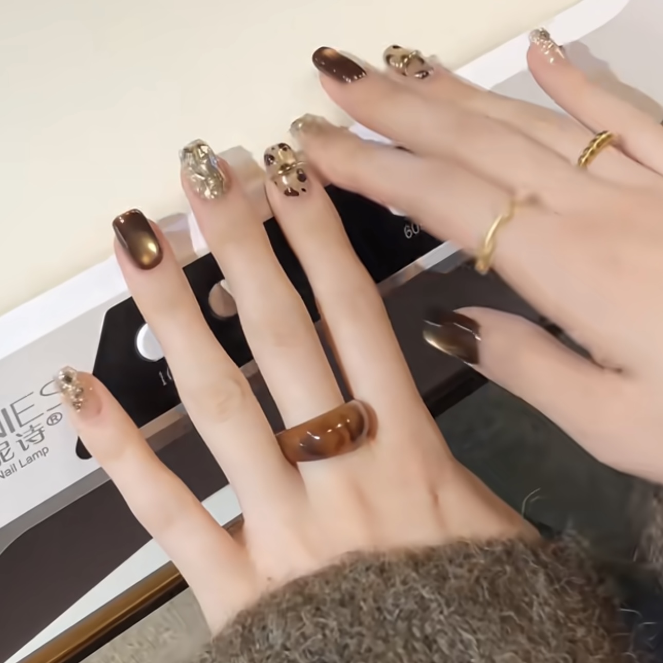 秋冬显白琥珀棕豹纹猫眼香槟满钻纯手工穿戴甲短款美甲成品甲片