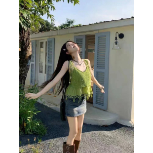牛油果绿色v领流苏无袖抹胸吊带连衣裙女夏季娃娃裙子多巴胺短…