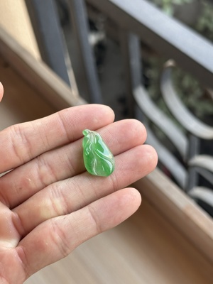 阳绿兰花项坠 吊坠 裸石 缅甸A货天然翡翠配省级证书YH2603