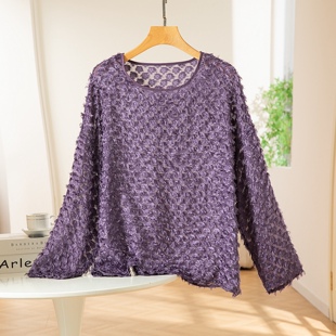 超显瘦的紫色真丝剪花销圆领上衣桑蚕丝休闲透气凉爽舒适长袖小衫