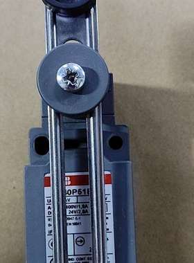 议价-全新ABB行程限位开关 LS40P51B11