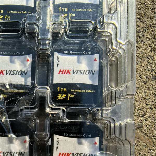 议价-海康HIKVISION 1TB SD卡 SDXC V30 - 实物图