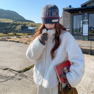 慵懒风白色连帽皮毛一体羊羔毛外套女2025冬季新款龄短款毛绒外套图片