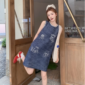 【现货】棉麻仿牛仔小猫刺绣A字连衣裙B208-9061-P135K198，女装连衣裙，浙宝208