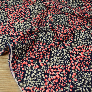 高档四面弹力碎花针织布料 很柔软垂顺不透 T恤开衫裙子面料