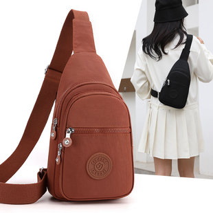 简约时尚 牛津布包胸包百搭休闲女包斜挎胸包轻便包包中年妈妈包