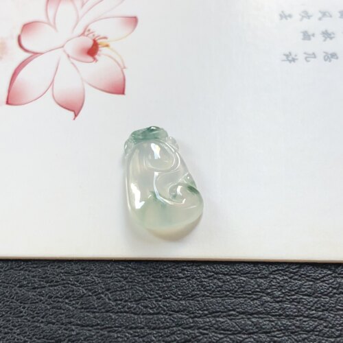 天然A货翡翠缅甸玉石飘花如意吊坠挂件锁骨坠手链坠子