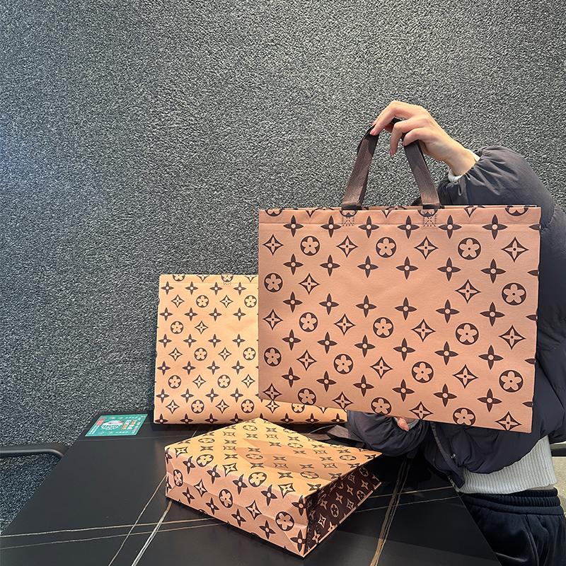 高档服装店无纺布覆膜包装袋