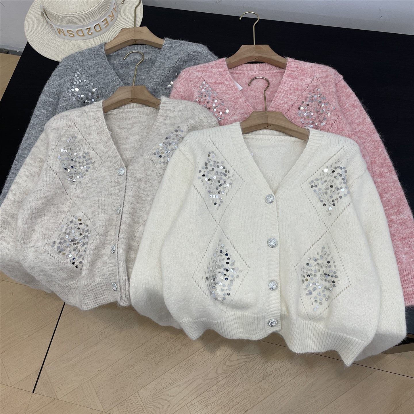 亮片毛衣外套女秋冬加厚V领显瘦针织开衫松弛感慵懒外套上衣K#30,女装/女士精品,短外套,淘宝优惠券,粉丝福利购,淘宝优惠卷