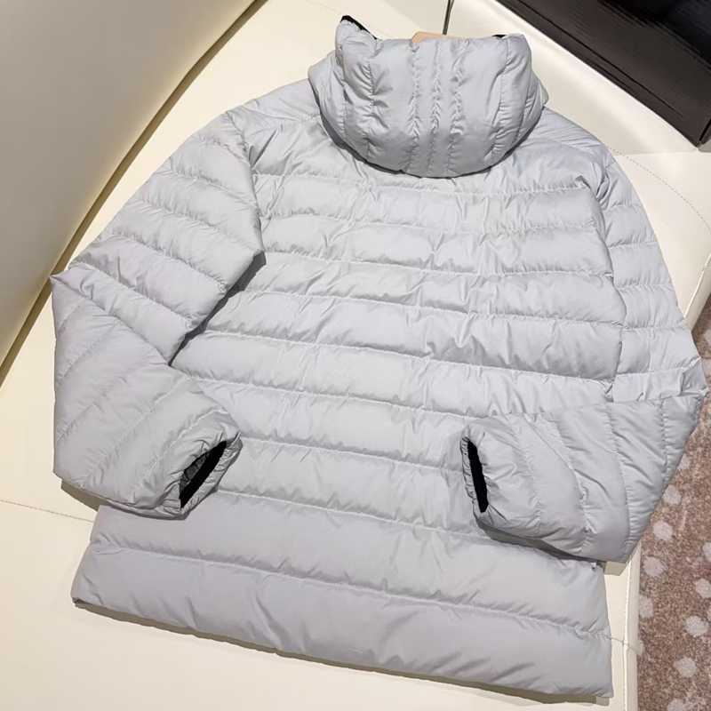 超特！修身显瘦保暖排骨连帽羽绒服 3色