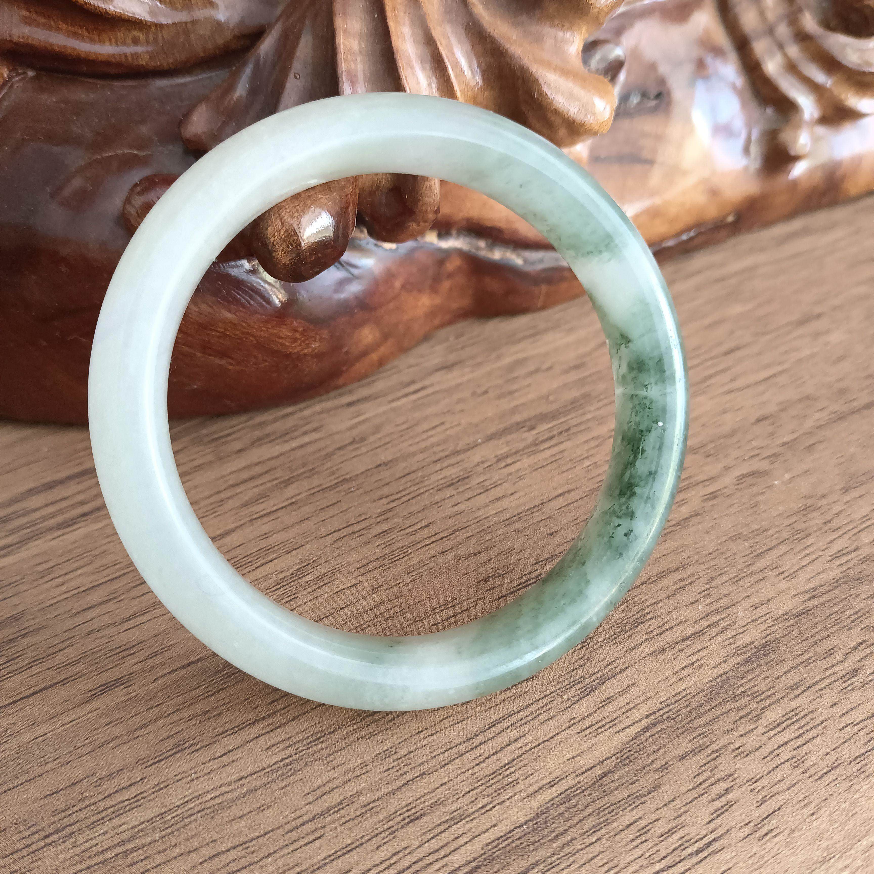 天然鸡血石保真桂林鸡血玉手镯正品玉镯子60MM飘绿实物自然光拍摄