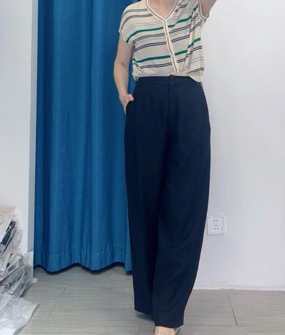 万之冠2025夏852B526休闲裤