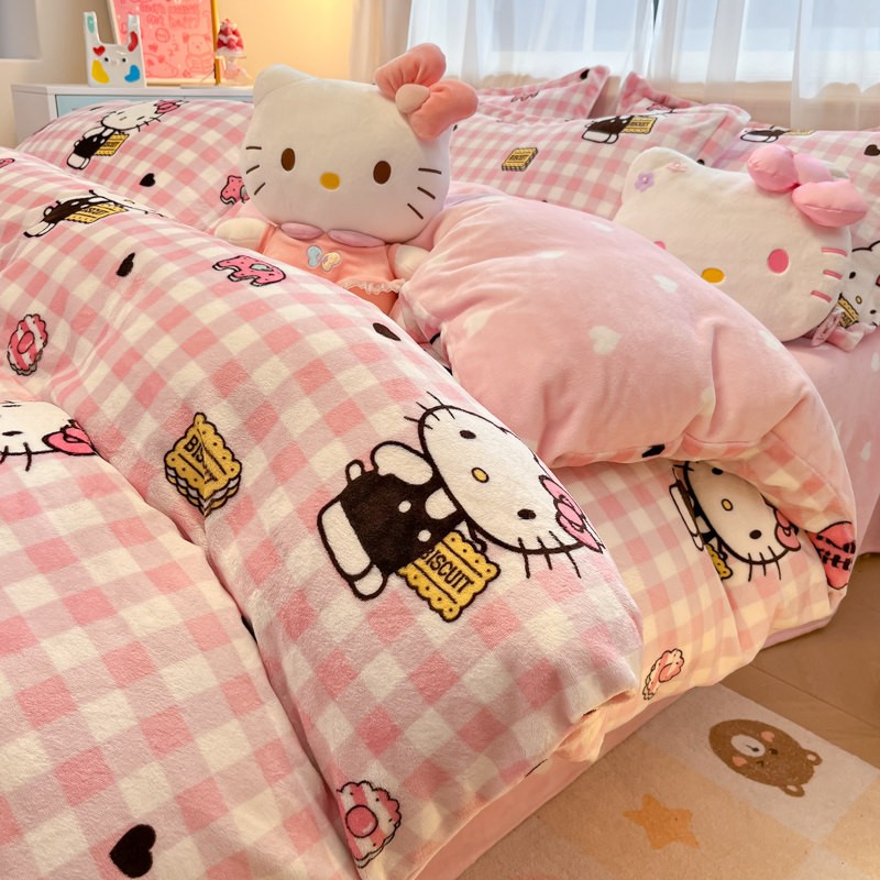 英国DHWA冬季新款HelloKitty牛奶绒被套凯蒂猫卡通风珊瑚绒四件套