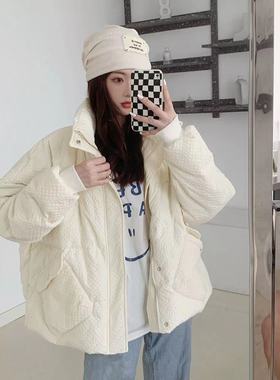 524韩版宽松羽绒服女77314拉链立领面包服立体浮雕格纹白鸭绒外套