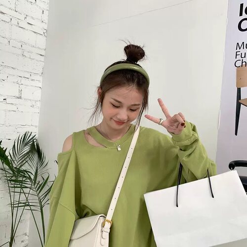 春秋胖mm显瘦斜肩上衣女长袖卫衣