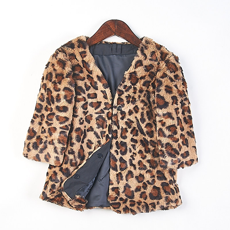 V领暗扣季背绣花毛绒长袖外套