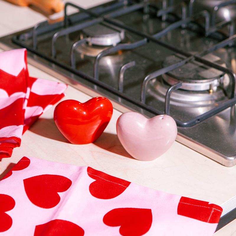 西班牙DOIY爱心调味罐2只胡椒盐可爱造型陶瓷礼物创意摆件居家