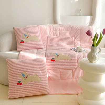 加厚抱枕被子两用汽车靠垫车载靠枕办公室礼品沙发午睡盖毯二合一