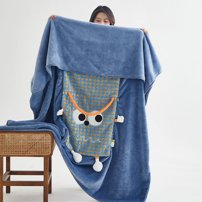 大眼怪抱枕被子两用2024新款车载枕头二合一车用午睡折叠空调毯子