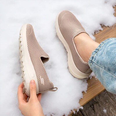 斯凯奇正品女一脚穿透气浅口鞋运动休闲鞋透气健步鞋15600-TPE39