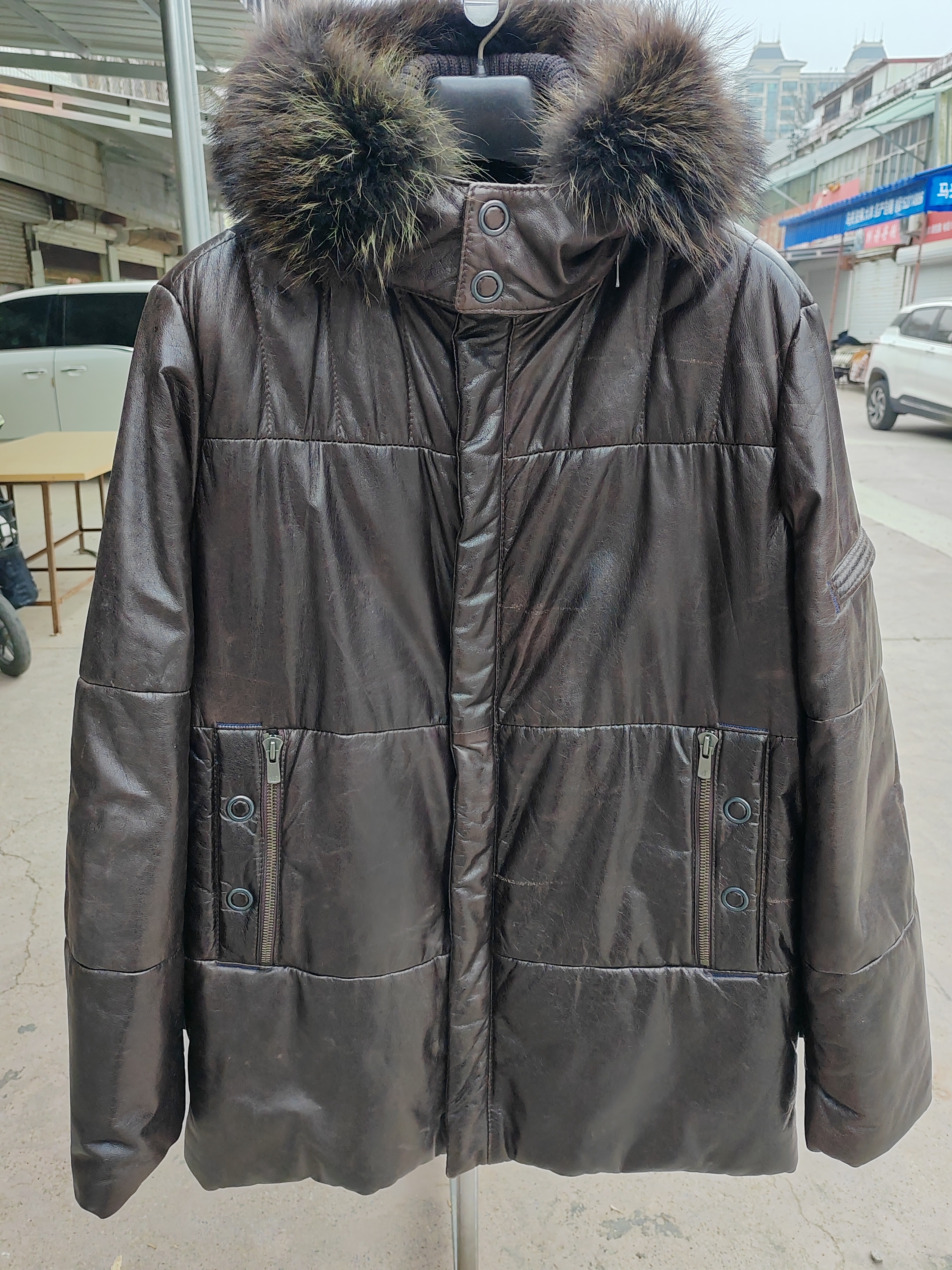 外贸原单样衣甩卖男士中长款连帽狐狸毛领可拆加棉深棕色50绵羊皮