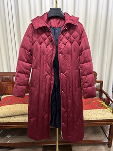 酒红长款连帽棉服女过膝中老年妈妈冬装加厚保暖修身显瘦厚外套