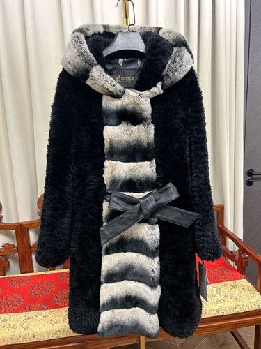 撤柜高货新款皮草外套女中长款年轻时尚百搭獭兔羊皮毛一体大衣