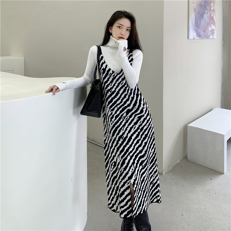 Real shot ~ 2020 autumn / winter new high waist, slim and loose, versatile Zebra Print knitted Sling Dress