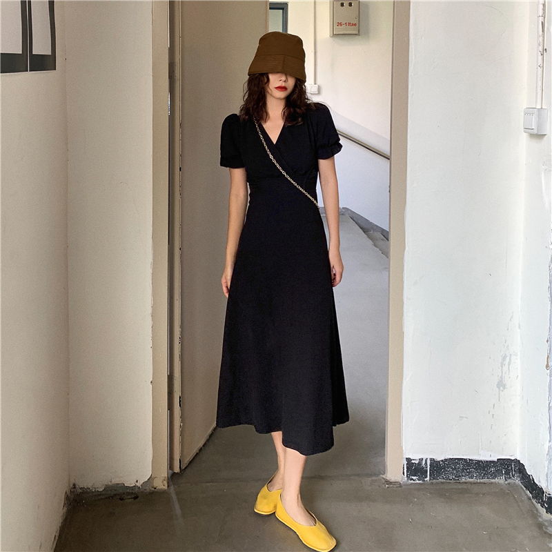 New French collar with high waist and slim dress in spring and summer