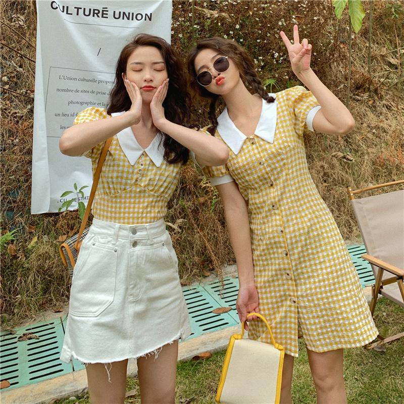 Real shooting ~ ~ New Retro French Plaid bubble sleeve dress top fashion in spring and summer of 2021