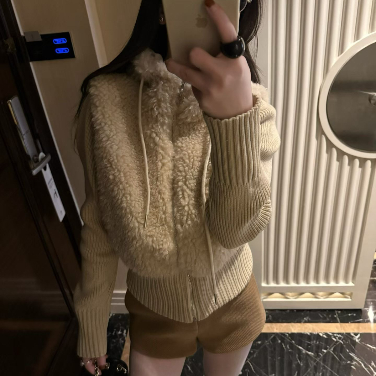 静茹冬上新VASTC韩系气质设计感抽绳短外套T8974