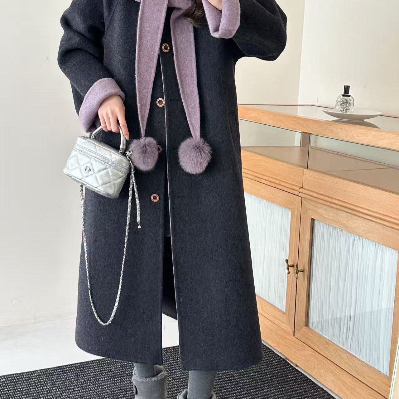 静茹外套(配可拆卸帽子,狐狸毛小圆球)（含100澳毛）ZH9