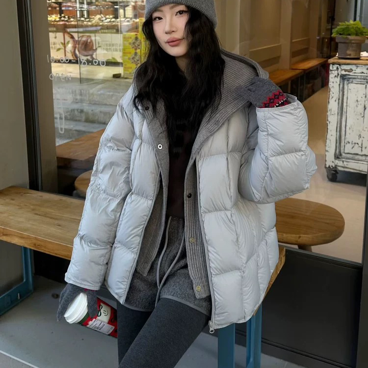 静茹件设计宽松休闲保暖羽绒服外套(配可拆卸帽子)Y322