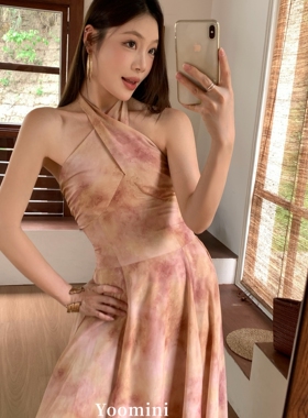 OWENANA软风香雾气·挂脖交叉修身印花娇嫩甜美气质温柔度假风长
