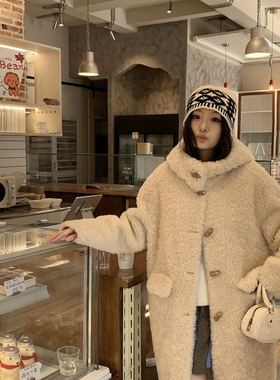 静茹牛角扣太妃糖加厚保暖羊毛外套（含100羊毛）YLF36299