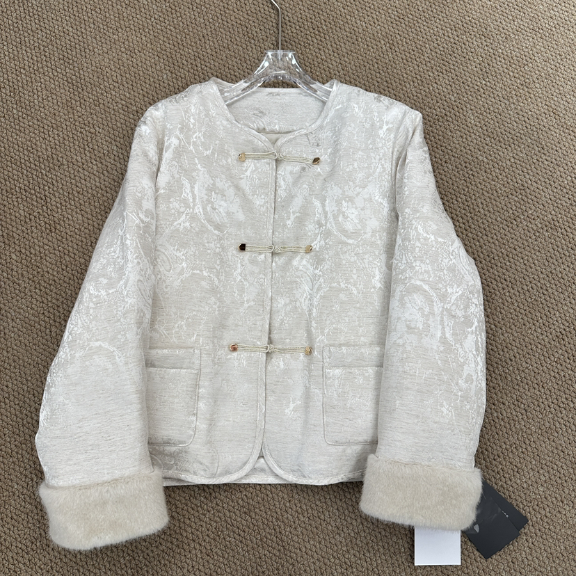 静茹冬上新新中式植物提花圆领盘扣保暖羽绒服外套2557