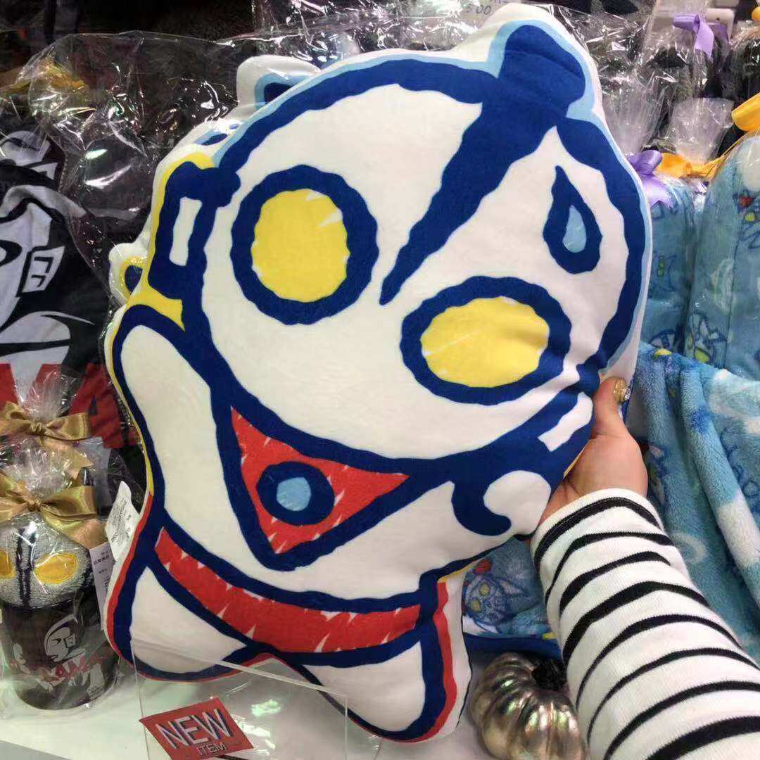 日本采购奥特曼m78商店限定新款塞罗布斯卡儿童毛绒抱枕靠垫玩具