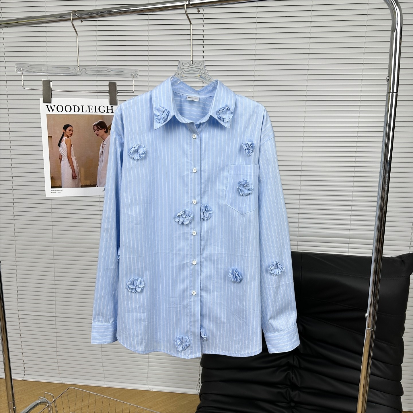 早秋条纹衬衣立体花朵上衣纽扣开衫口袋翻领长袖宽松衬衣中长款女