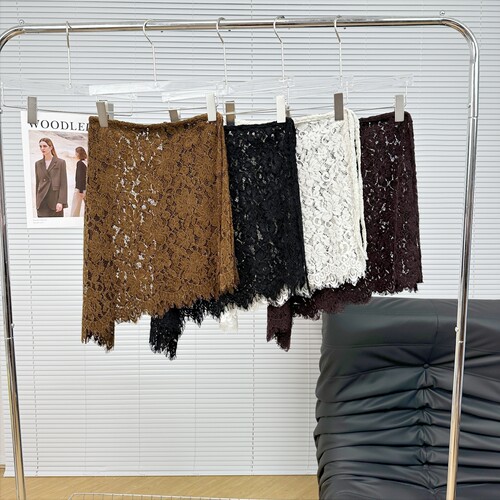 植绒睫毛蕾丝一片式系带裙不规则