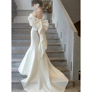 法式 高级感一字肩鱼尾出门纱简约白色拖尾 缎面轻婚纱新娘2025新款