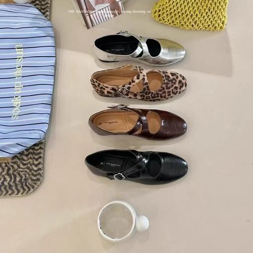 交叉设计复古百搭款玛丽珍单鞋