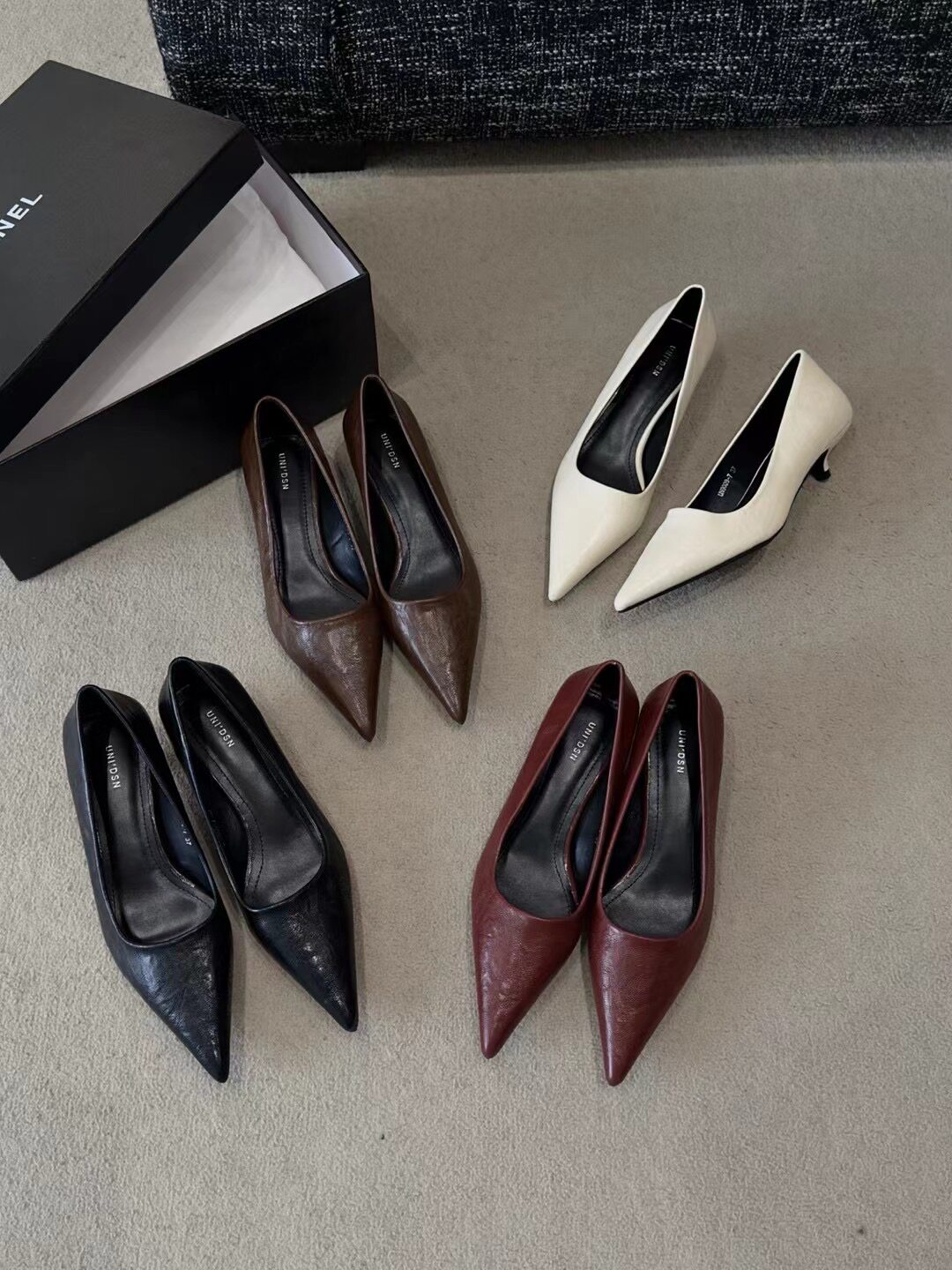 韩国气质米白色尖头细跟单鞋