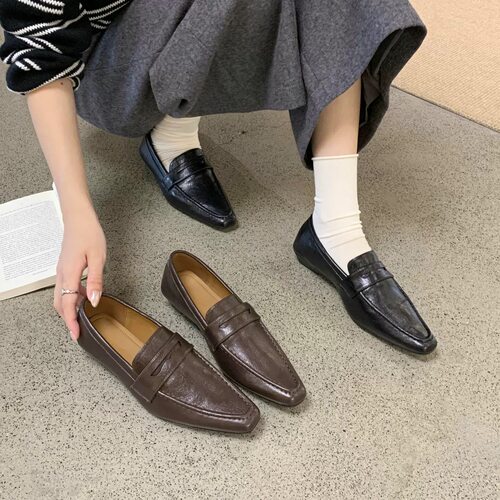 MANRUOLIN法式尖头粗跟乐福鞋2026新款通勤气质百搭小皮鞋单鞋女
