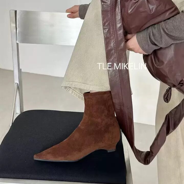 TLEMIKELIN 尖头绒面瘦瘦靴时装靴2025秋冬法式低跟复古小短靴