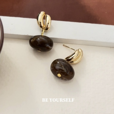 法式复古琥珀色925银针耳环轻中古美拉德秋冬气质百搭耳钉耳饰女