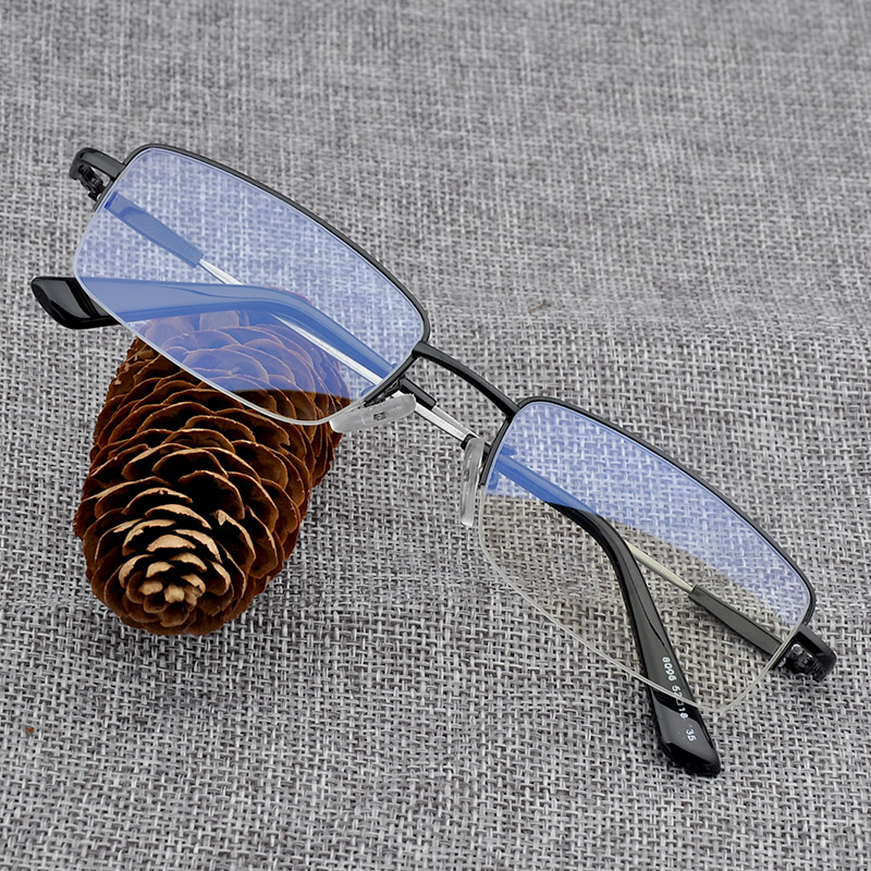 放射線防止メガネ男性女性平光平面鏡保護携帯電話のパソコンのメガネに、ブルーレイを防ぐメガネを装着しています。