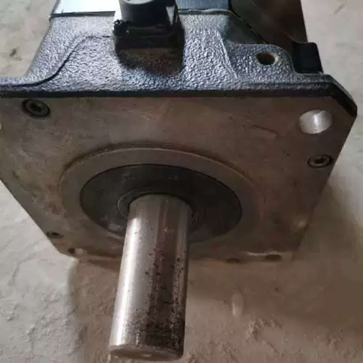 议价发那服马达A06B-2085-B407一台,新的没用过,