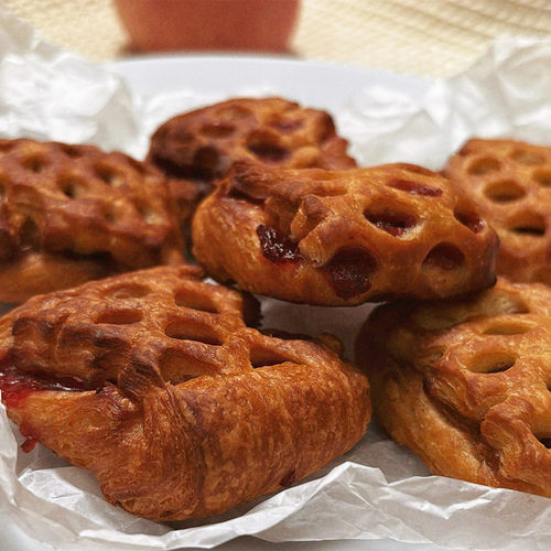 泽爸现烤迷你苹果丹麦夹心酥皮卷面包下午茶点心草莓酥欧包