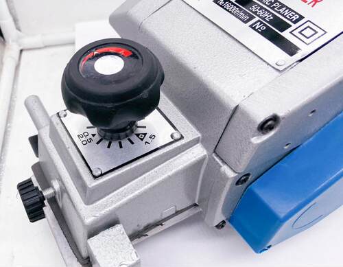 M1B-82X3大电刨M1B-82X3大电刨